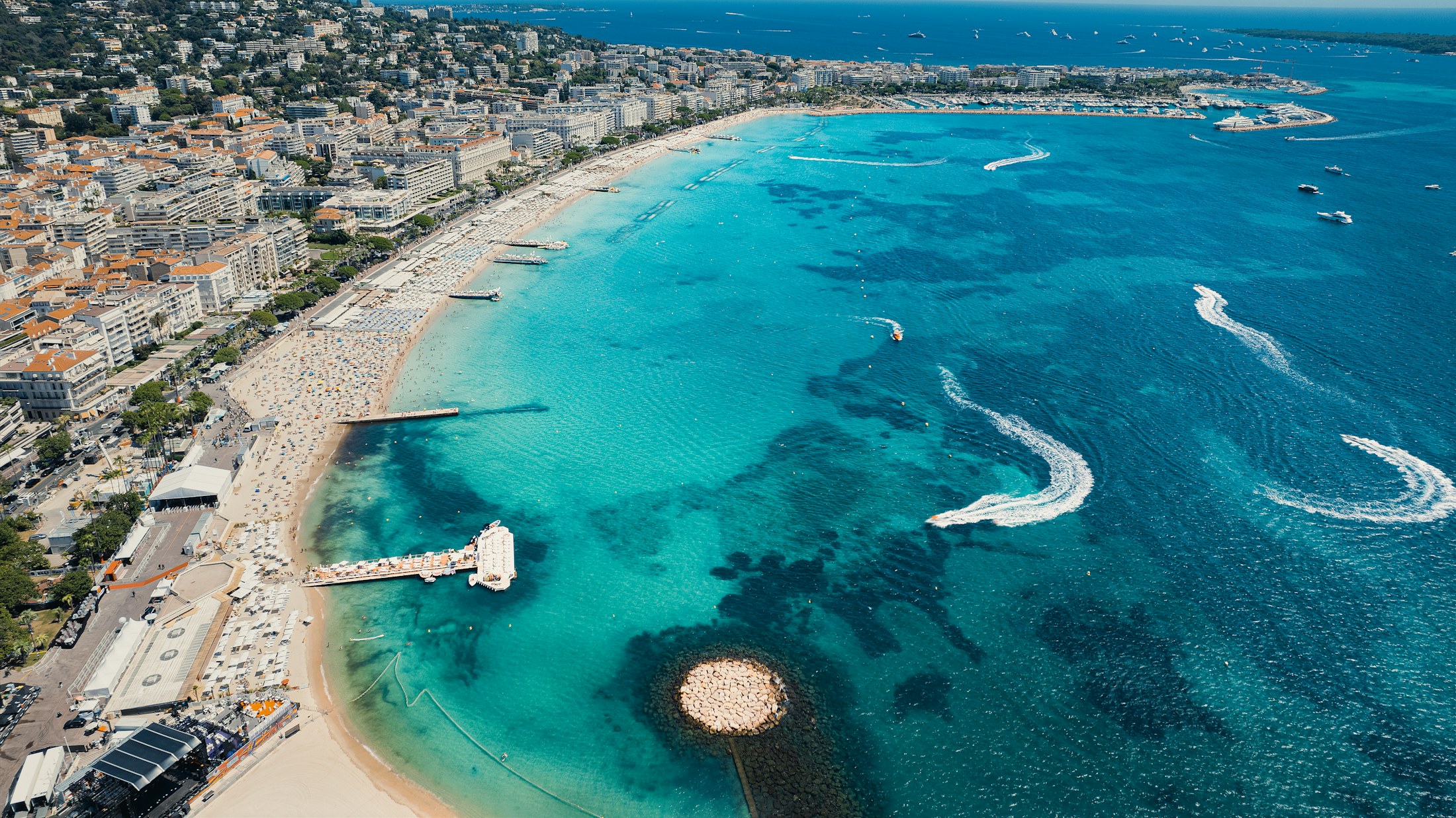 Vue de Cannes et de la Côte d’Azur